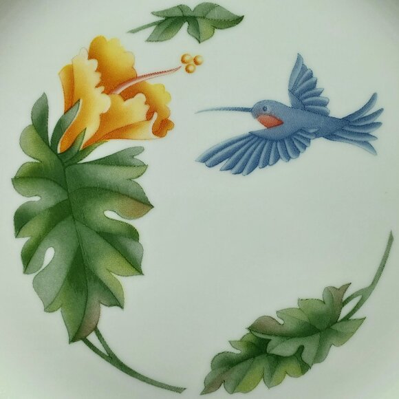 Corelle Hummingbird Salad Plates Dessert Bread Plates Green Gold Bands - Picture 3 of 6